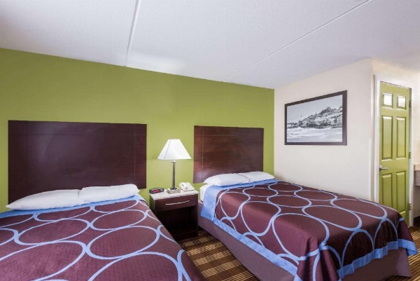 Super 8 by Wyndham Bangor image 10